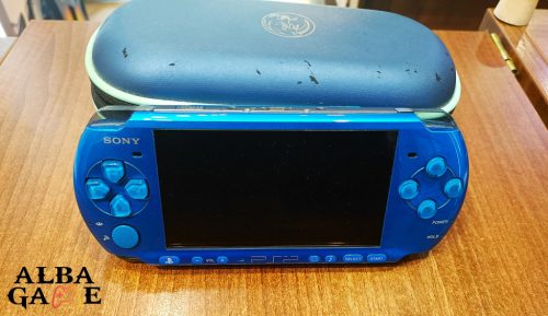 PSP 3000 VIBRANT BLUE 2 GB + Hordozó tok