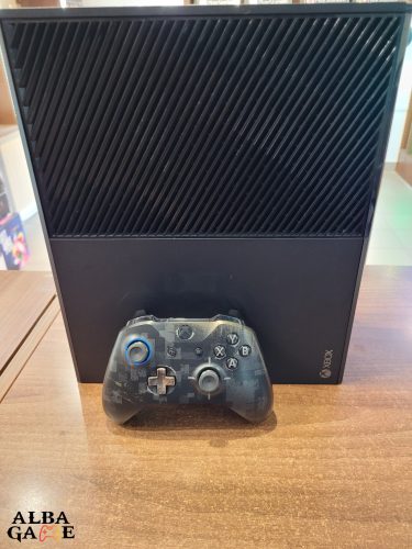 XBOX ONE FAT (1 TB) ALAP GÉPCSOMAG PUBG LIMITED KONTROLLERREL - HASZNÁLT